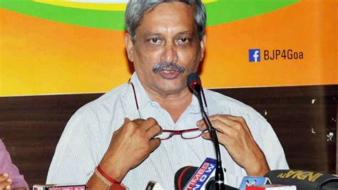 Parrikar returns to Goa; resigns as Defence Minister, to take oath as ...