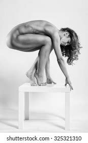 Thousand Naked Athletic Women Royalty Free Images Stock Photos Pictures Shutterstock