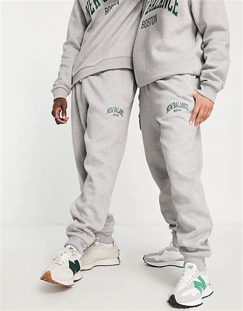 New Balance Joggers Unisex Grigi Stile College Asos