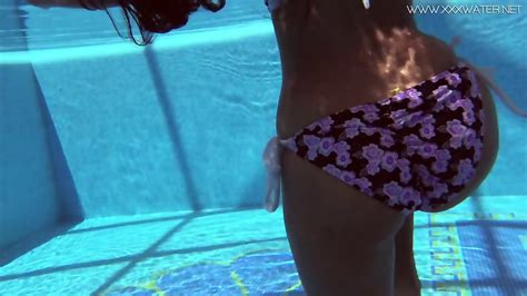 Andreina De Luxe Swims Naked And Beautiful In The Pool