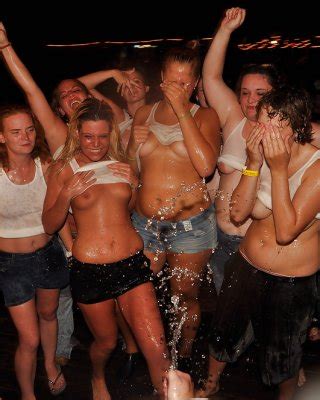 Upskirt Panties Outdoors Voyeur Hairy Wives Amateur Porn Pictures Xxx Photos Sex Images