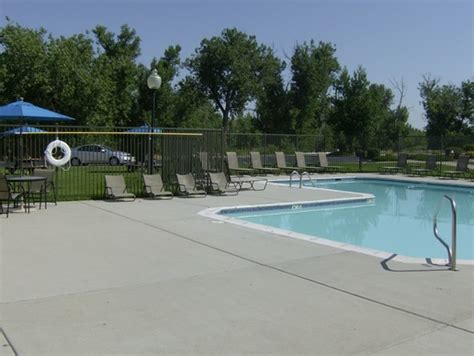 Community Amenities - Waterford Place Apartments