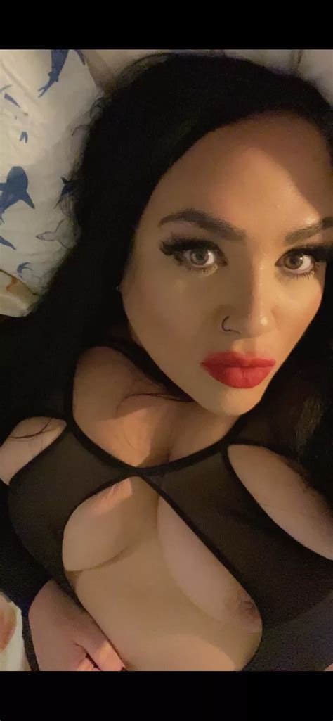 Red Lips Nudes MakeUpFetish NUDE PICS ORG