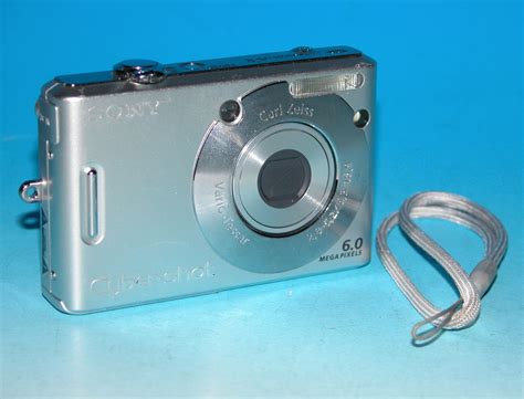 Sony Cyber-shot DSC-W30 6.0MP Digital Camera - Silver #4833