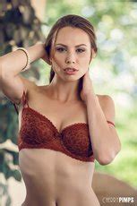 Aidra Fox Gets Nude And Plays With Her New Dildo Photos