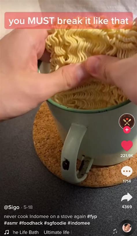 Viral Trik Masak Indomie Direndam Air Panas Netizen Indonesia Heran