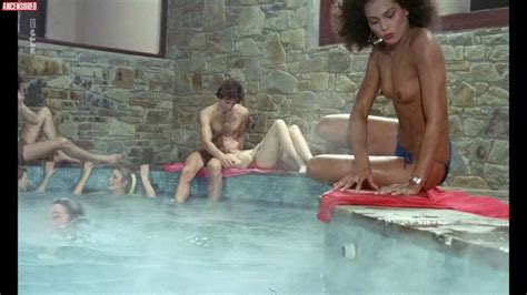 Naked Unbekannt Brainwash Ein Mann In Bestform In Paradis Pour Tous