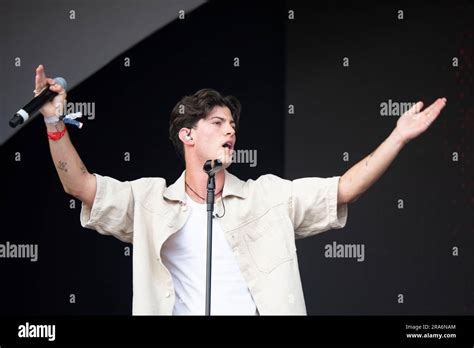 Zach Loizou Hi Res Stock Photography And Images Alamy