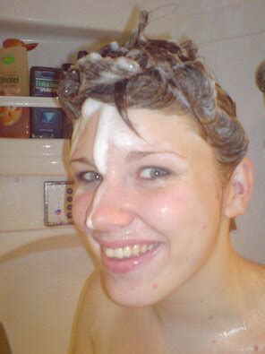 Busty Amateur Takes Selfie Porn Pic