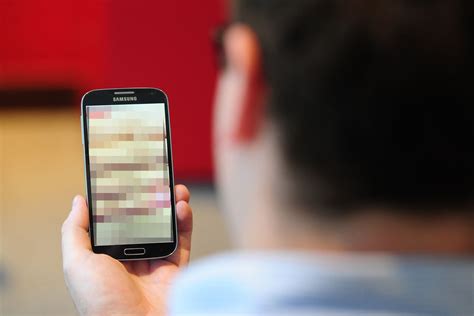 Facebook Can Do More To Protect Us From Revenge Porn Updated Vox