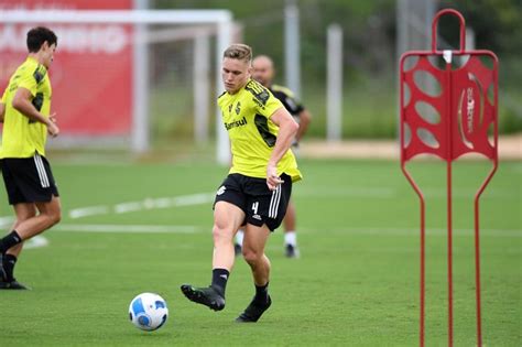 alexandre alemao pode jogar contra  bragantino veja como esta