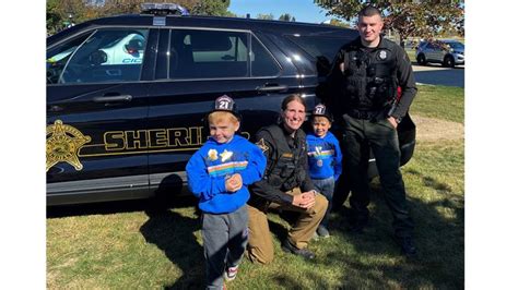 Deputys Patrol Car Steals The Show