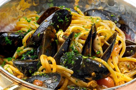 Spaghetti Con Cozze E Pomodorini La Ricetta Veloce E Buonissima Per La