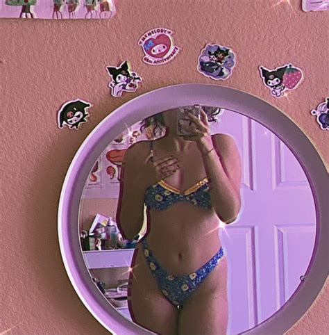 New Hot Sexy Huda Hussain Bikini Pics