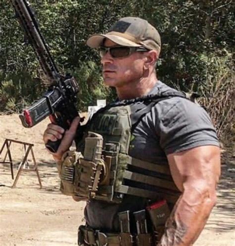 Army Men Hot Cops Military Special Forces Muscle Hunks Beefy Men Big Muscles Men In