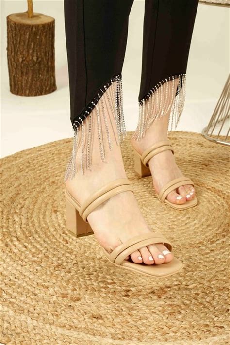 Kad N Bantl Topuklu Terlik Nude C Lt