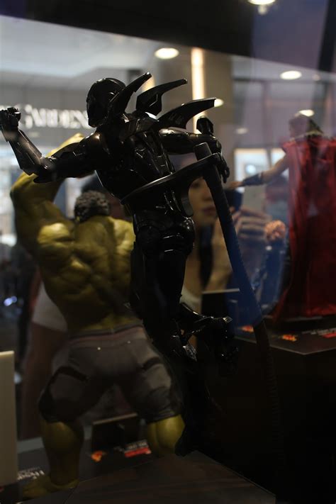 實拍 Hot Toys 復仇者聯盟 Iron Man Mark VII潛行版 珍藏人偶 Toys Zone D 玩具兄弟 Figures Price List Reviews