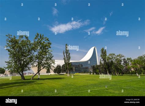 Azerbaiyán Bakú 20 De Mayo De 2017 Heydar Aliyev Centre Edificio Con