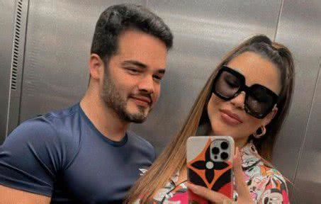 Jenny Miranda Posta Nude Noivo Para Pagar Aposta Confira