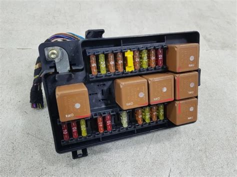 JAGUAR XK8 XKR 96 06 Boot Compartment Fuse Relay Box 49 95 PicClick UK