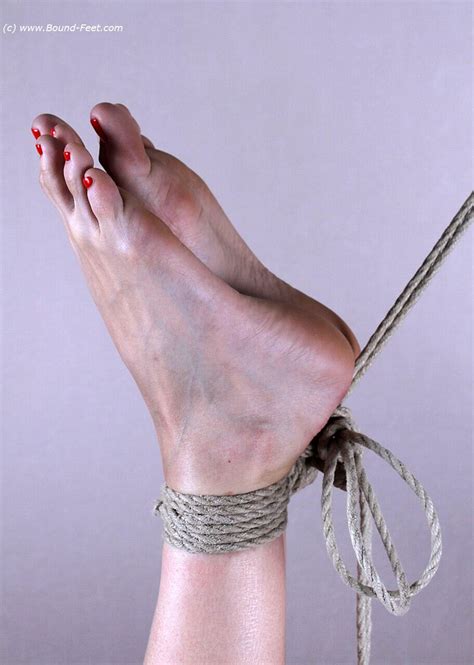 Submissive With Hot Body Is Hogtied And Hinged 16 Photos