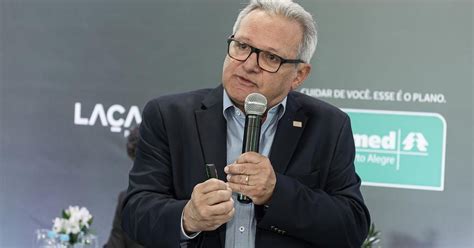 Quem É O Dono Da Unimed - Unimed Porto Alegre lança holding e anuncia primeiras aquisições | GZH