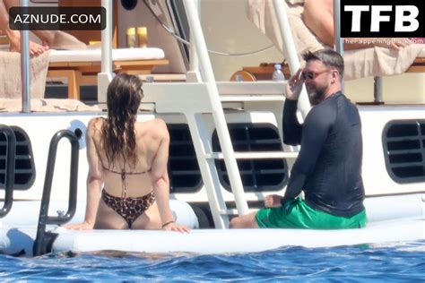 Jessica Biel Sexy Seen Flaunting Her Hot Bikini Body On A Yacht In Italy Aznude