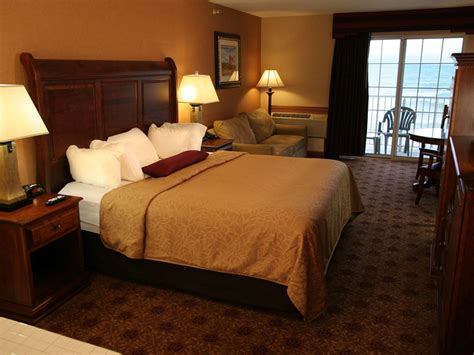 Hamilton Inn Select Beachfront | Mackinaw City Chamber of Commerce