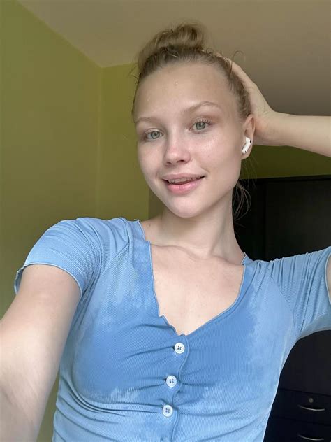 It S So Hot That I M Sweating Nudes SweatyGirls NUDE PICS ORG