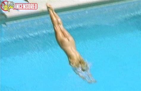 Naked Sophie Schütt in Schöne Witwen küssen besser