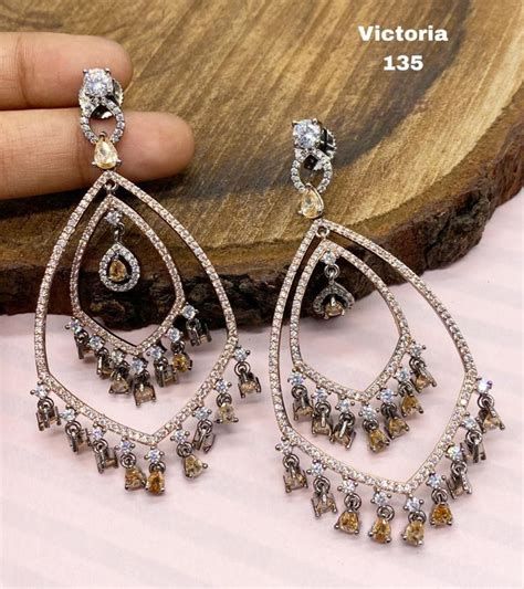 Pin By Naari Accessories To Buy Whats On Indian Jewellery Jewelry