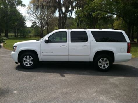 Sell Used White 2007 Chevy Suburban LT With Tan Leather Interior Sun