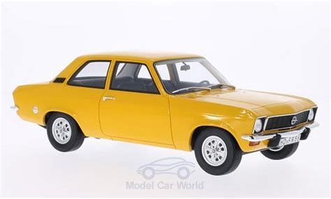 Modellino In Miniatura Opel Ascona C 1 18 BoS Models A Dunkelgiallo