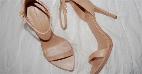 Chelsea Wears Zara Leather Sandal Nude