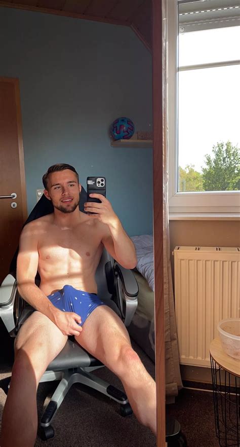 Do Everything I Want You To Do Nudes AlphaMalePorn NUDE PICS ORG