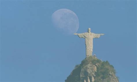 É Verdade Que O Cristo Redentor Caiu - Veja cinco momentos em que o Cristo Redentor caiu nas graças dos ...