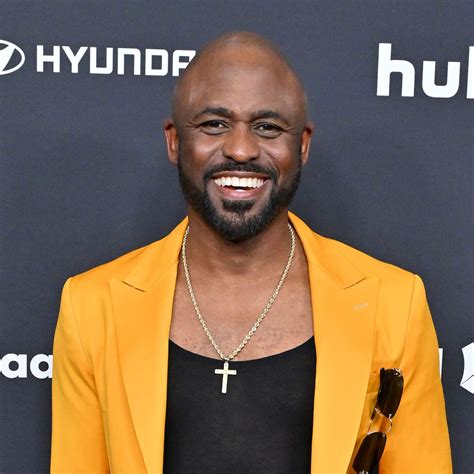 Wayne Brady Details Nsfw Dms Hes Gotten Since Coming Out As Pansexual