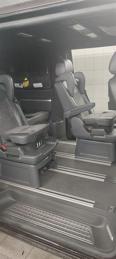 42. Потолок в алькантару и очернение пластика — Volkswagen Multivan (T5 ...