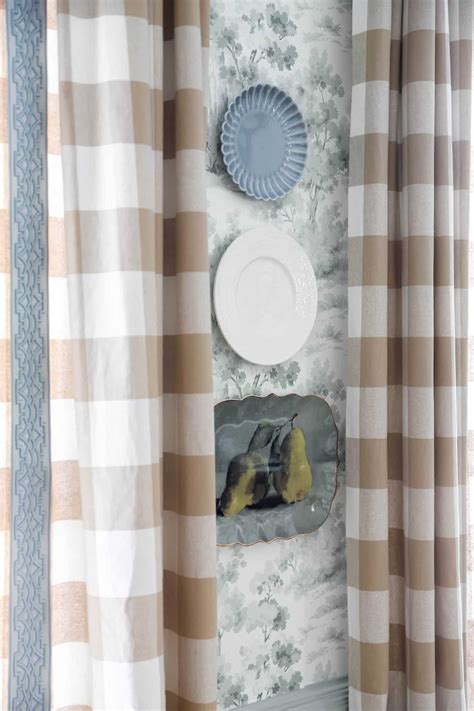 how to hang plates on wall 3