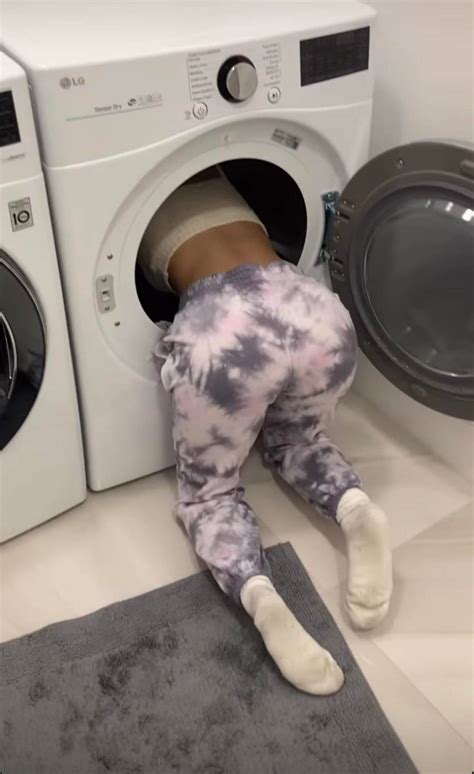 Thats One Fine Ass Scrolller