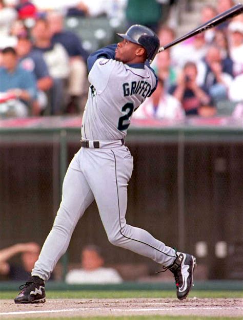 Flashback to '96: Nike Air Griffey Max - SneakerNews.com