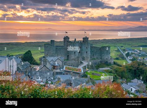 Uk, Wales, Gwynedd, Harlech, Harlech Castle, Harlech Beach and Llyn ...