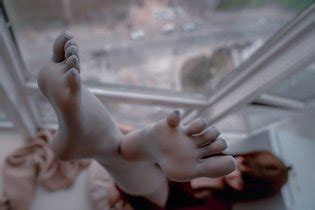 轩萧学姐 NO 灰色五指袜 Gray Five Finger Socks Luscious Hentai Manga Porn