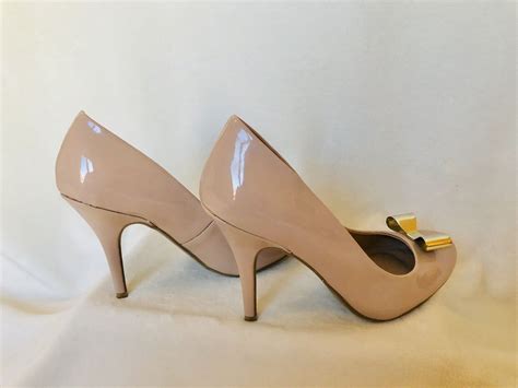 LC Lauren Conrad Nude Beige Faux Patent Leather Fa Gem