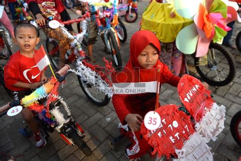 Lomba Sepeda Hias Meriahkan Perayaan HUT Kemerdekaan Republika Online