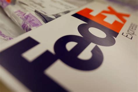 Fedex Vai Testar Motos El Tricas Em Projeto Piloto No Brasil Por Reuters