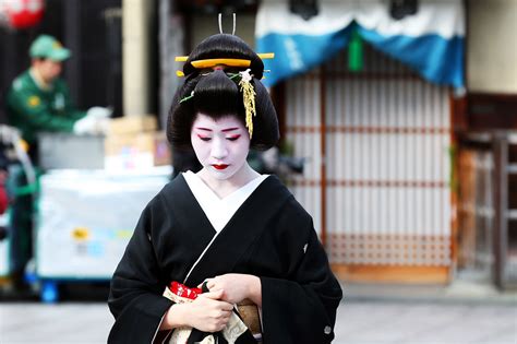 Geisha Culture in Kyoto, Japan: An Inside Look | Vogue