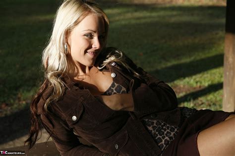 Sexy Blonde Teen Aussie Jewel Shows Her Full Breasts And Pussy On A Patio CoedCherry