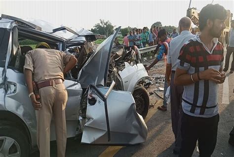 Horrific Accident At Agra Lucknow Expressway Three Dead Near Kathfori