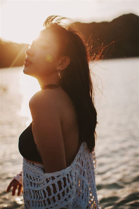 Diện bikini trên đảo Koh Phi Phi Châu Bùi minh chứng Muốn đẹp sexy quan trọng nhất vẫn là